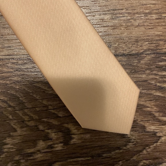 Champagne/ gold neck tie and pocket square - brand new - Picture 3 of 4